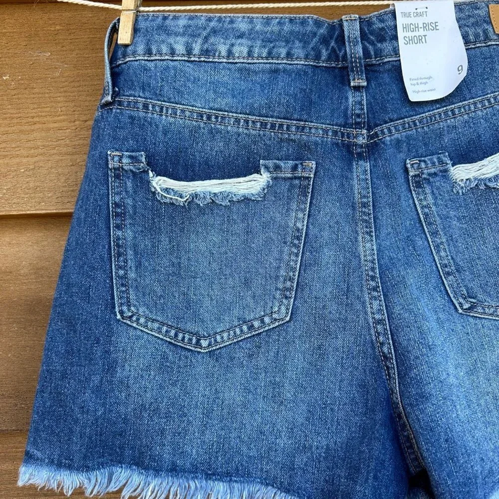 True Craft High Rise Distressed Destroyed Denim NWT Jean Shorts Size 9 - Picture 9 of 10